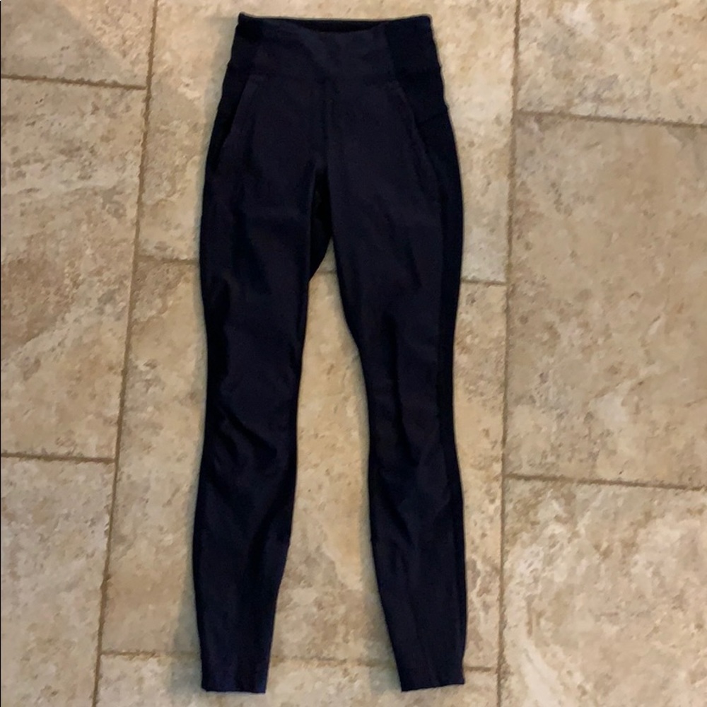 Athleta Hybrid Ankle Tight Navy Size: 2